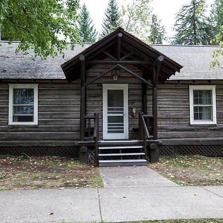 Motel Lake Mcdonald ويست غلاسير المظهر الخارجي الصورة