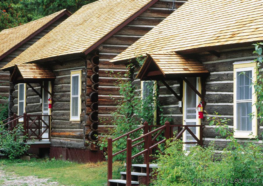 Motel Lake Mcdonald ويست غلاسير المظهر الخارجي الصورة