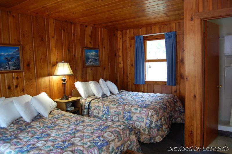 Motel Lake Mcdonald ويست غلاسير المظهر الخارجي الصورة