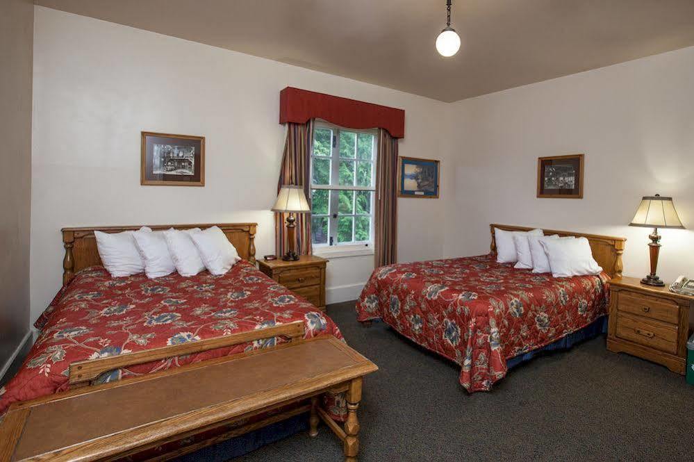 Motel Lake Mcdonald ويست غلاسير المظهر الخارجي الصورة